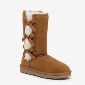 Koolaburra by Ugg Kid’s Suede Boots with Bow Accents Size 1